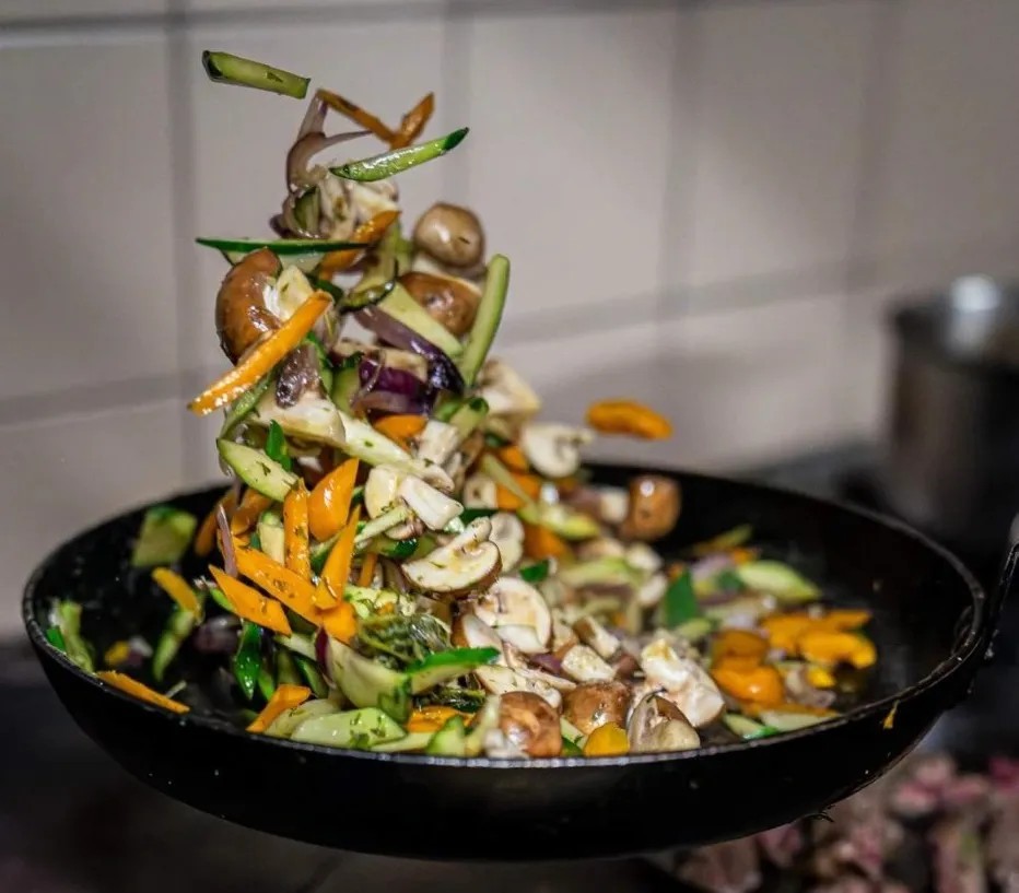 Image alt description