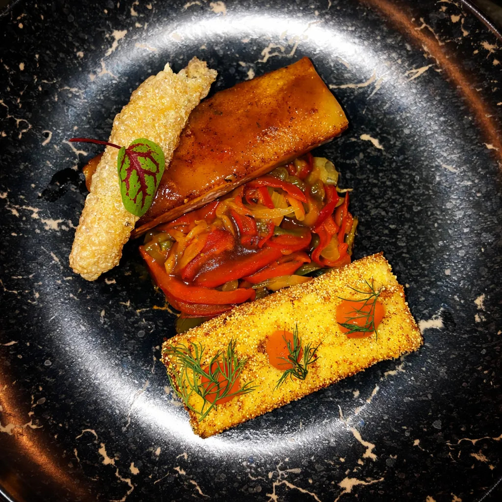 Image alt description