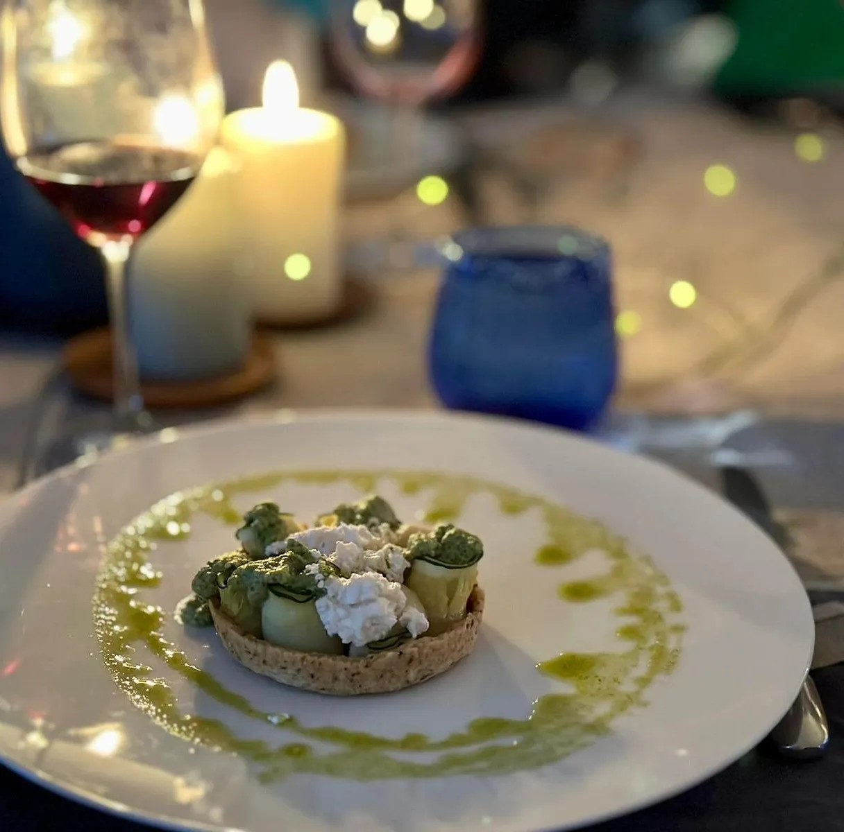 Image alt description