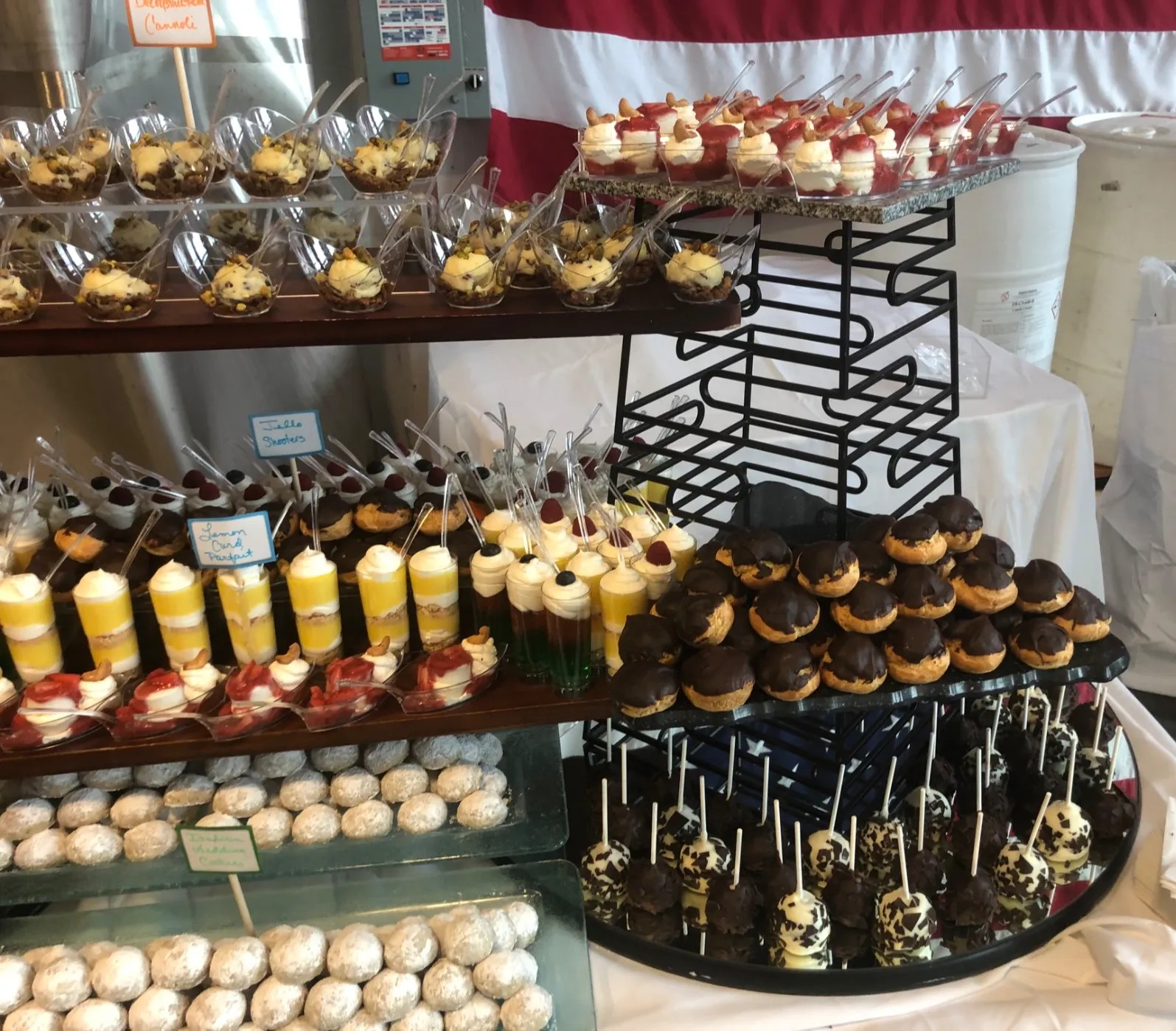 Image alt description