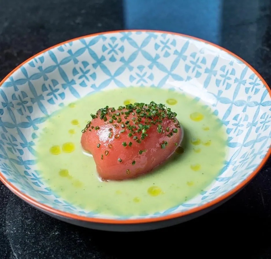 Image alt description