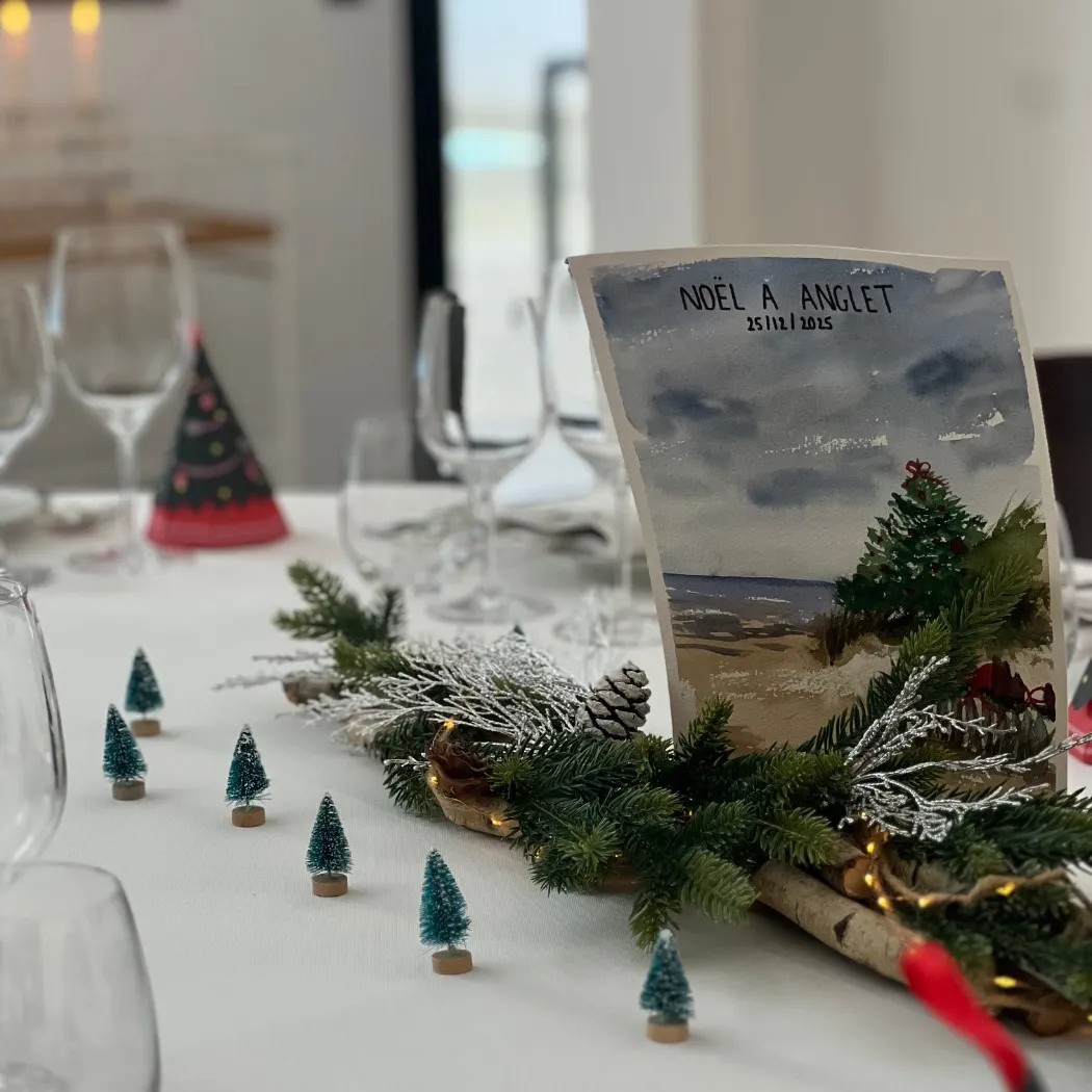 Image alt description