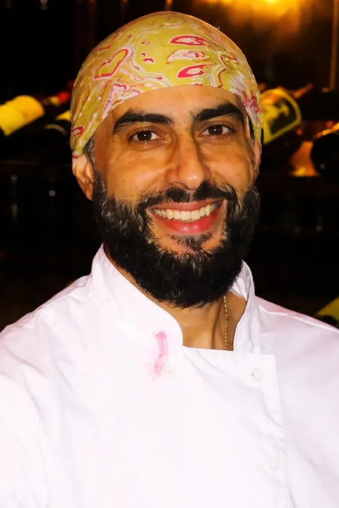 Image alt description