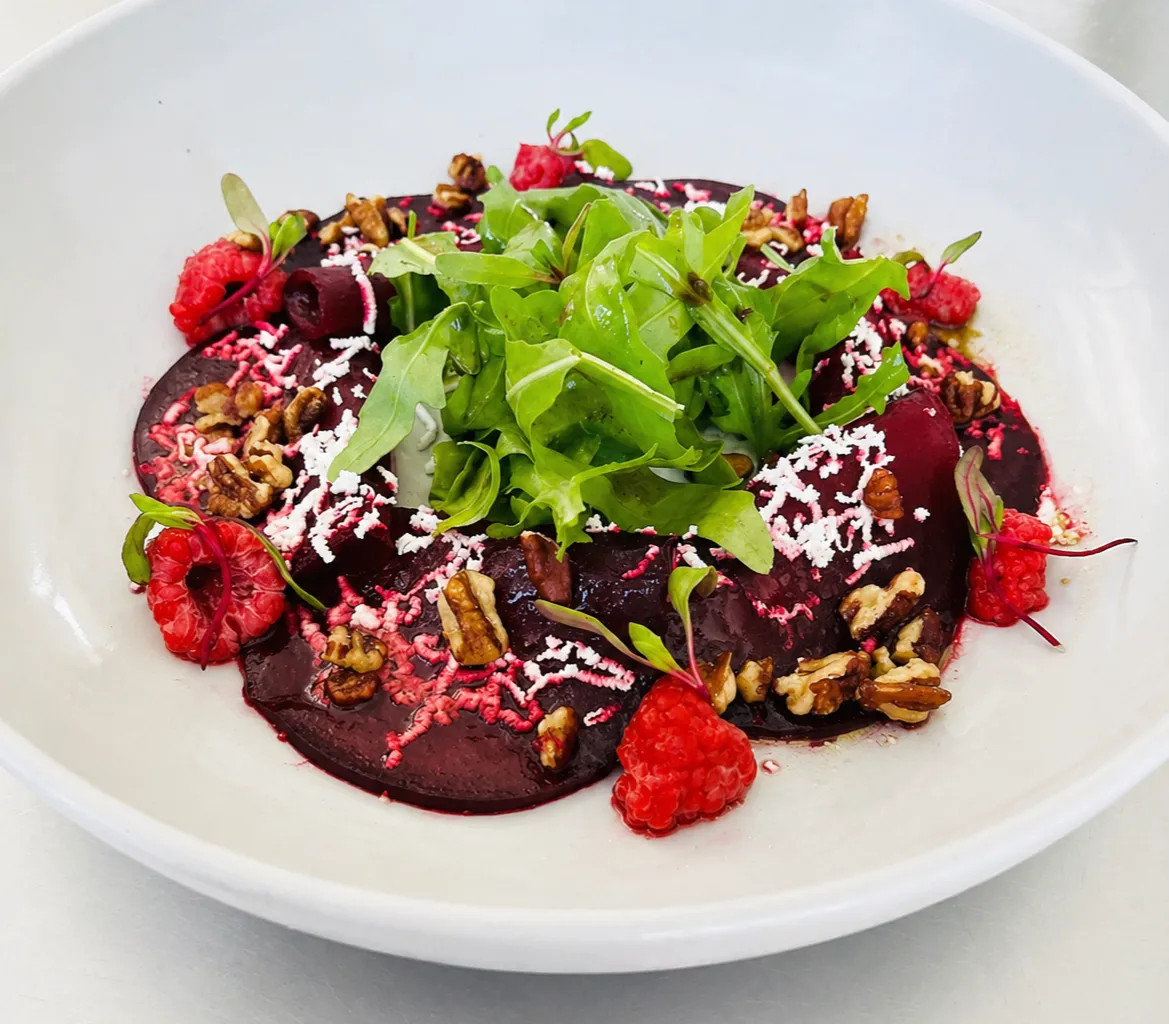 Image alt description