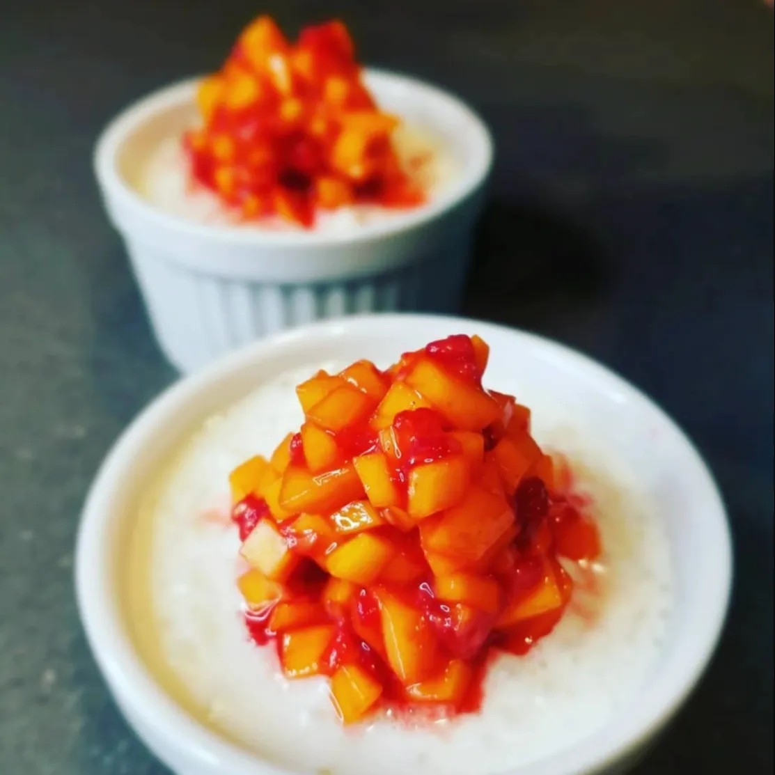 Image alt description