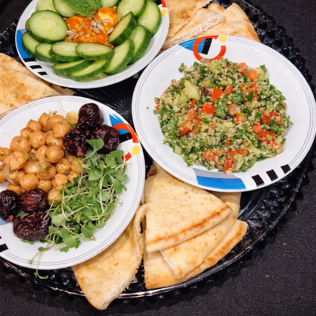 Image alt description