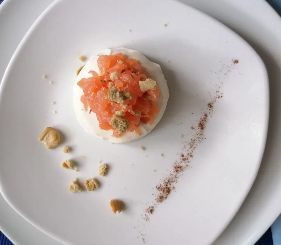 Image alt description