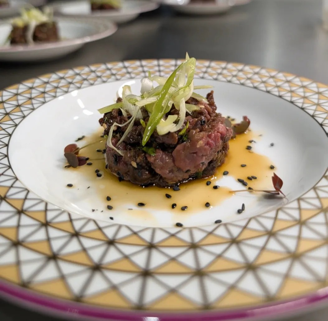 Image alt description