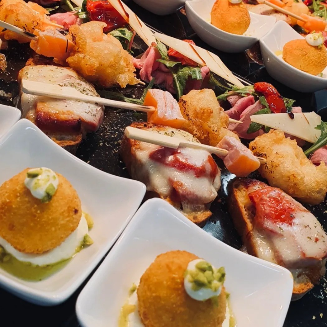 Image alt description