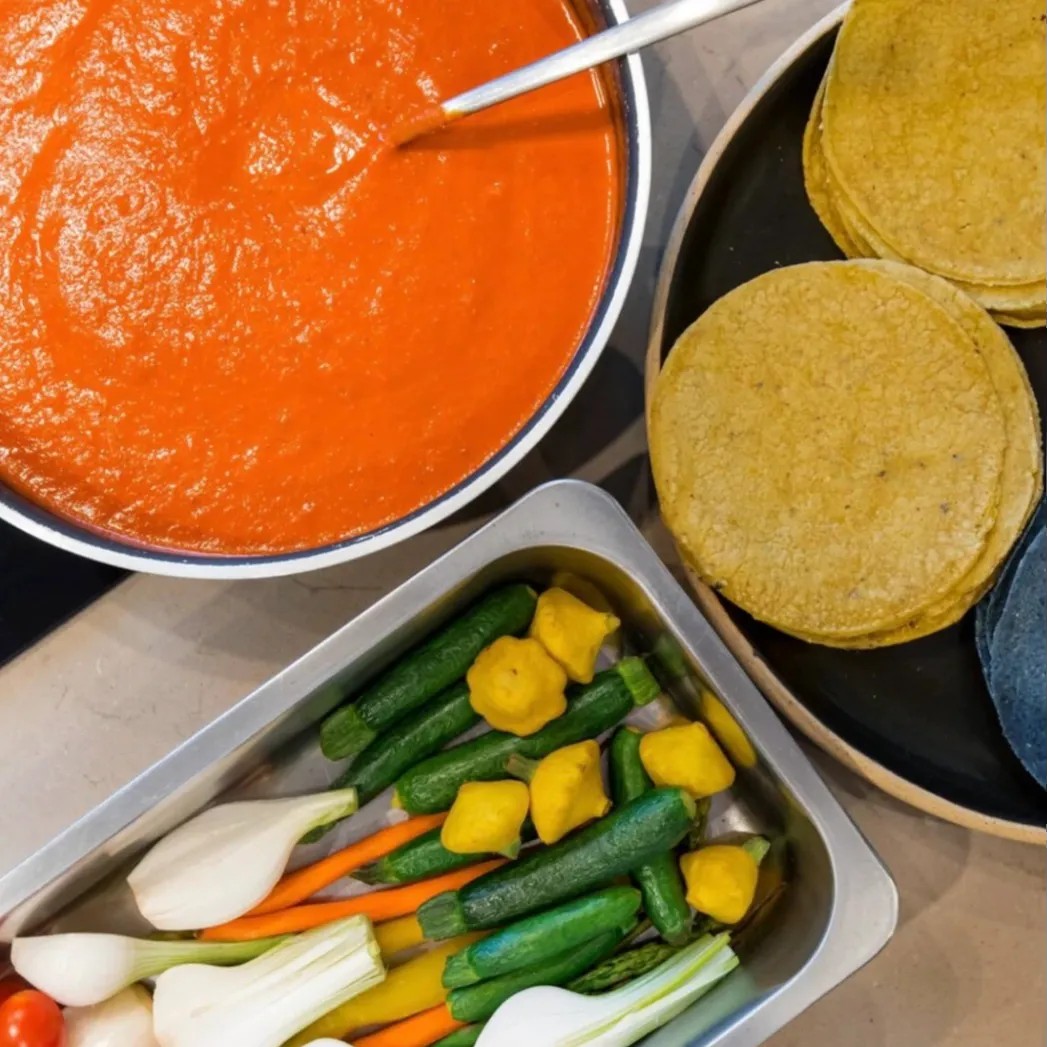 Image alt description