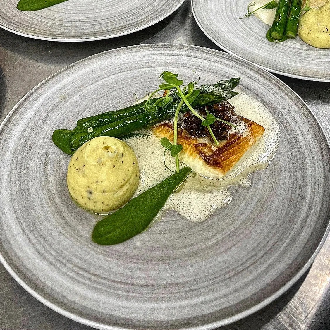 Image alt description