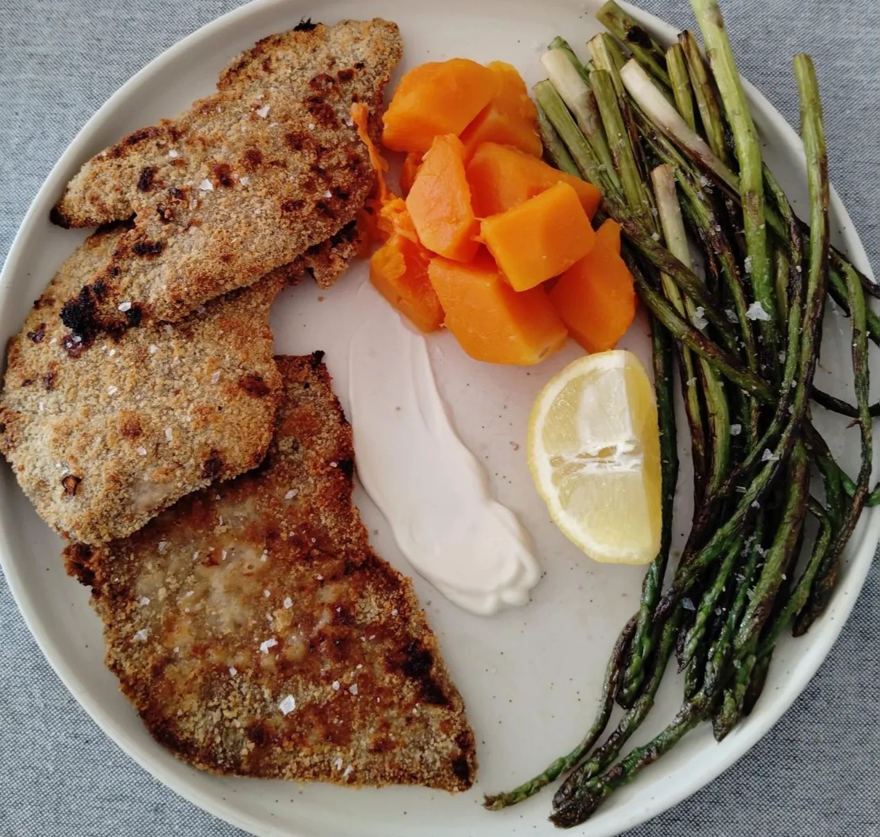 Image alt description