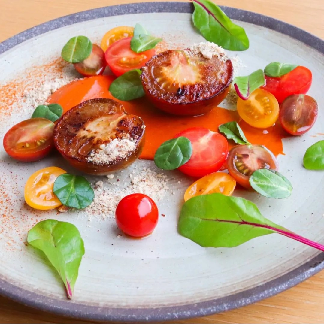 Image alt description