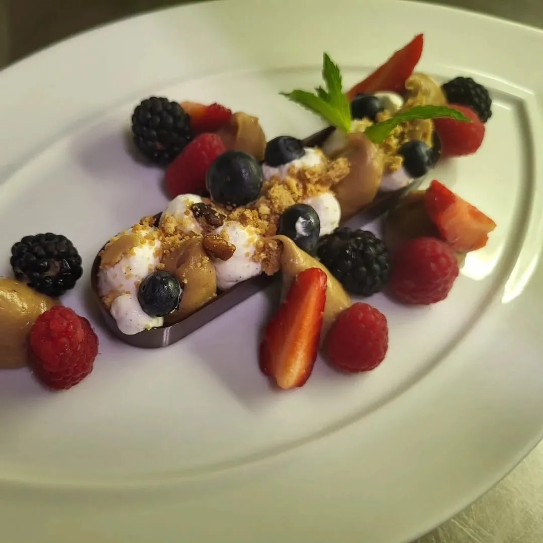 Image alt description