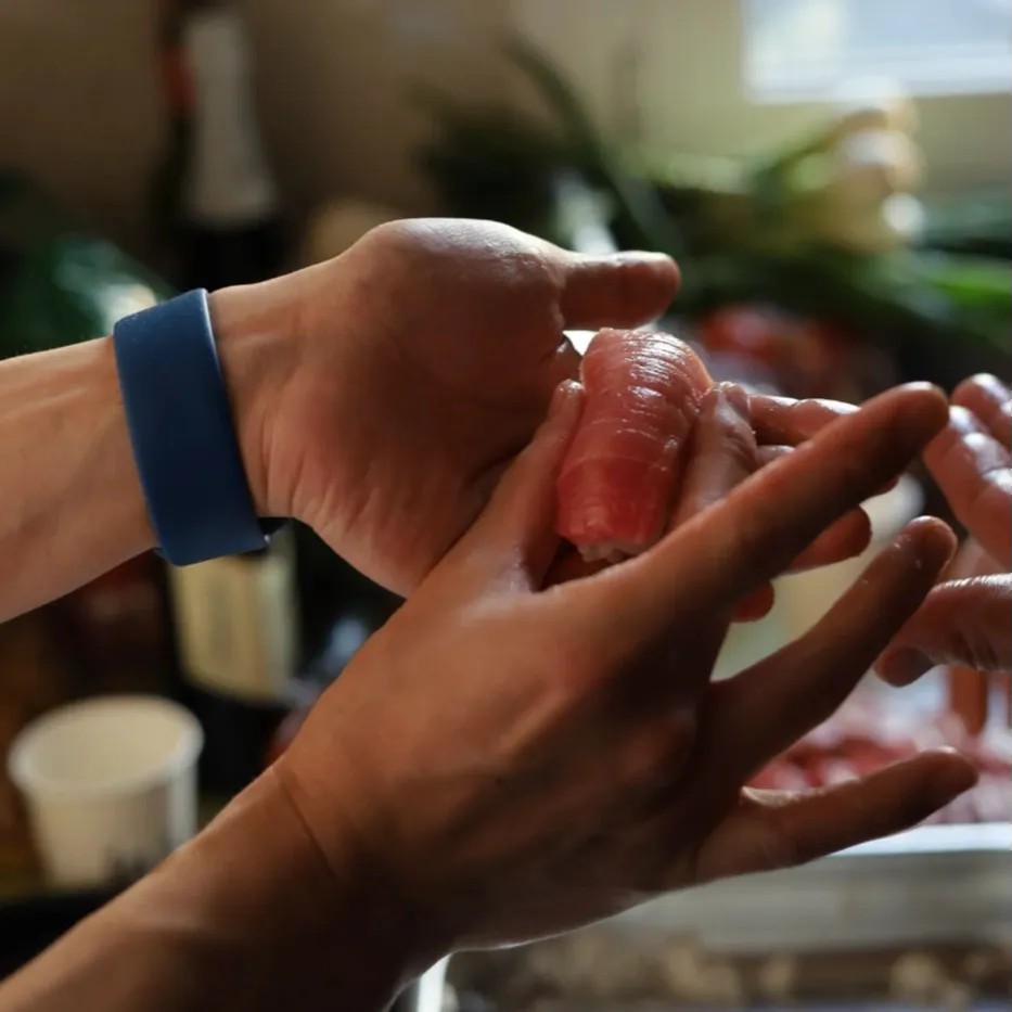 Image alt description