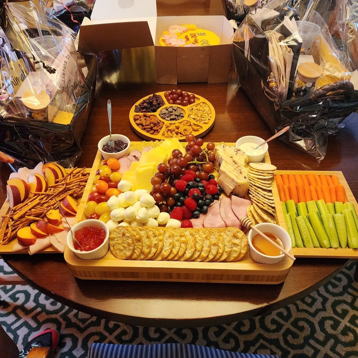 Image alt description