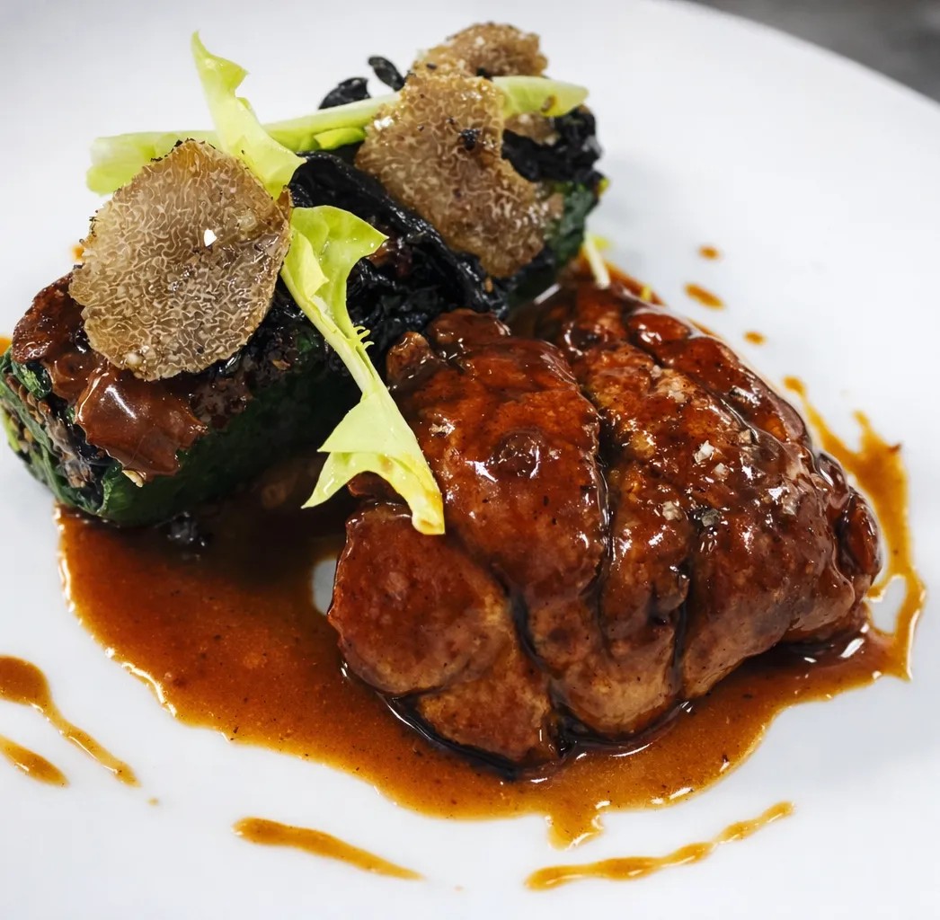 Image alt description