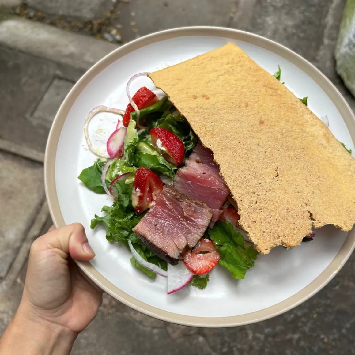 Image alt description