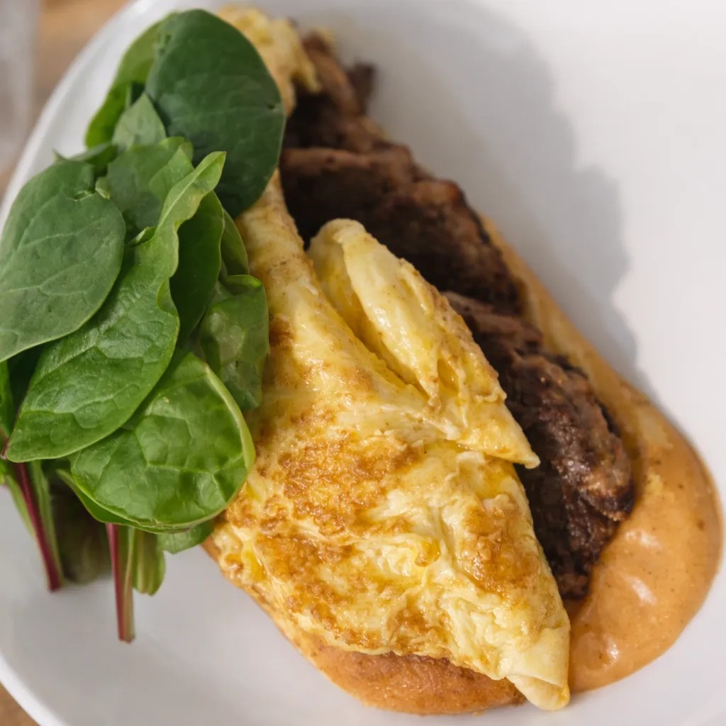 Image alt description