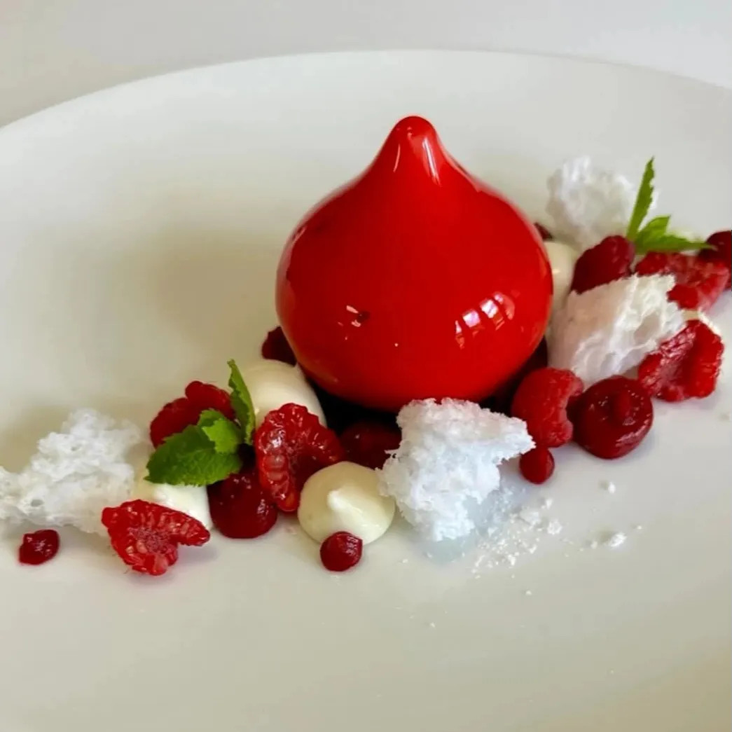 Image alt description