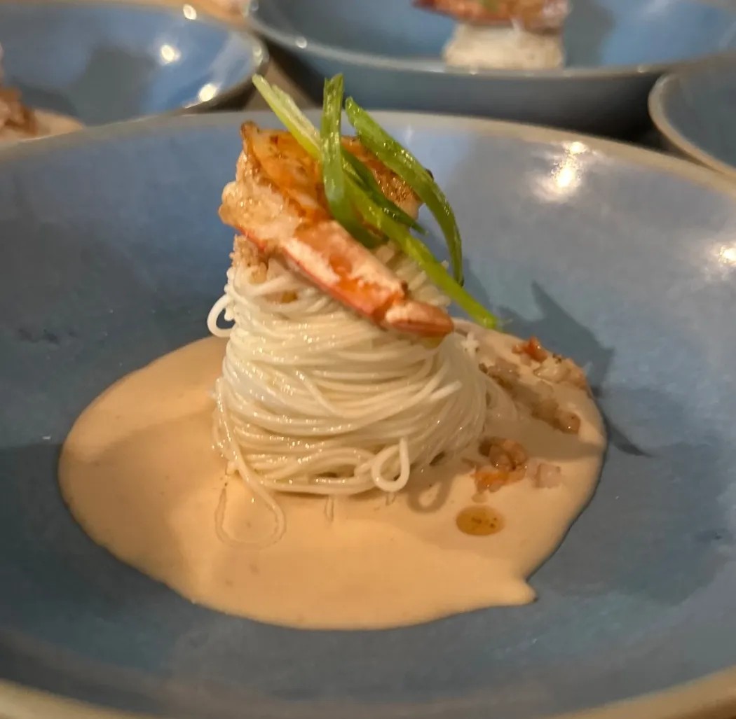 Image alt description