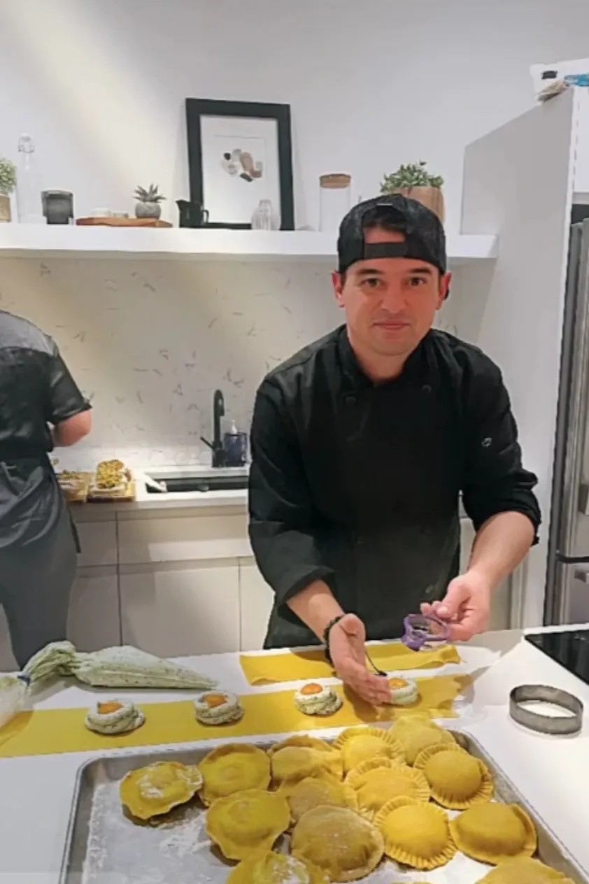 Image alt description