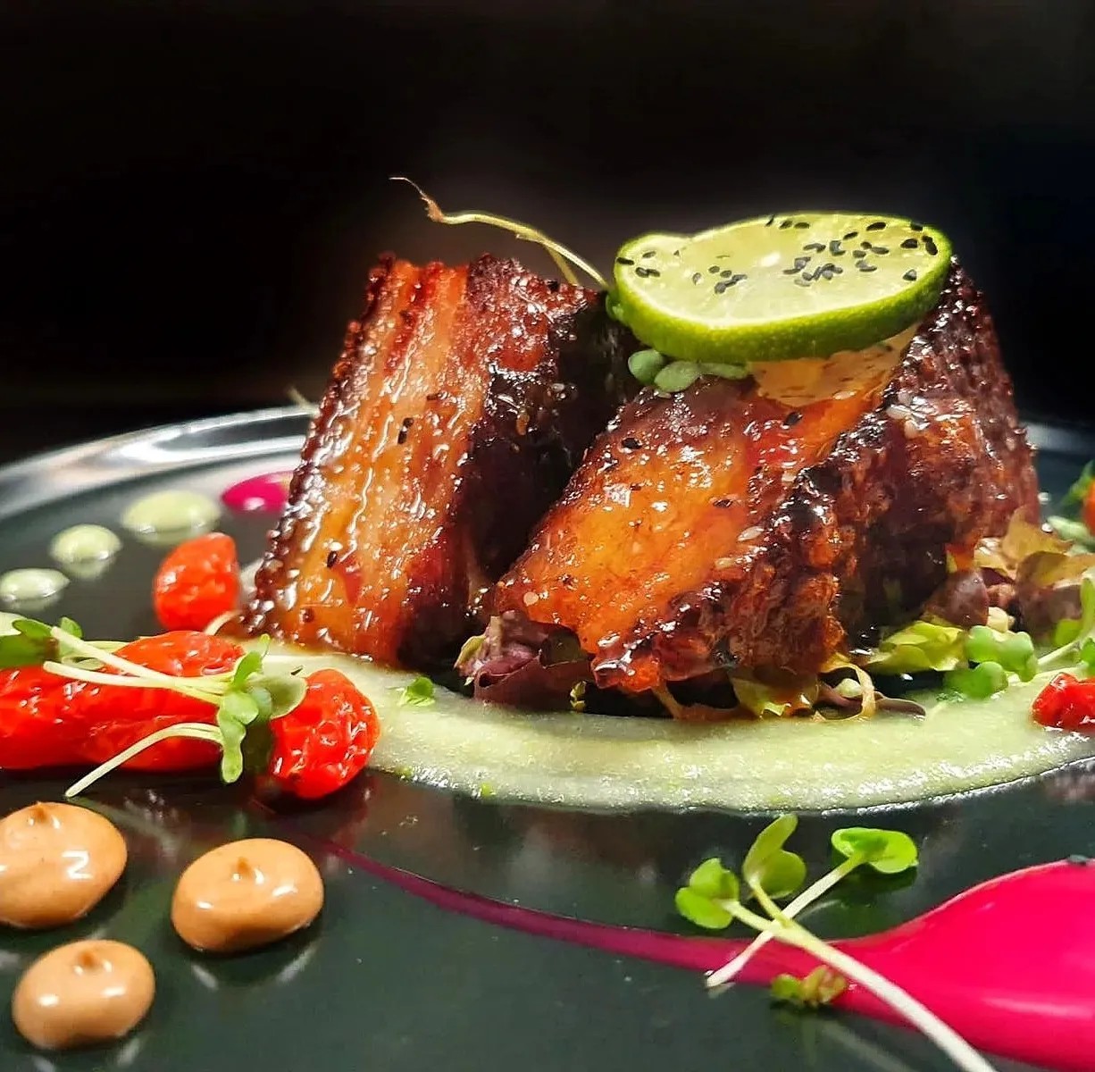 Image alt description