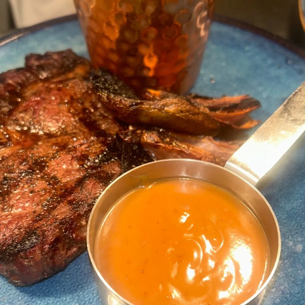 Image alt description