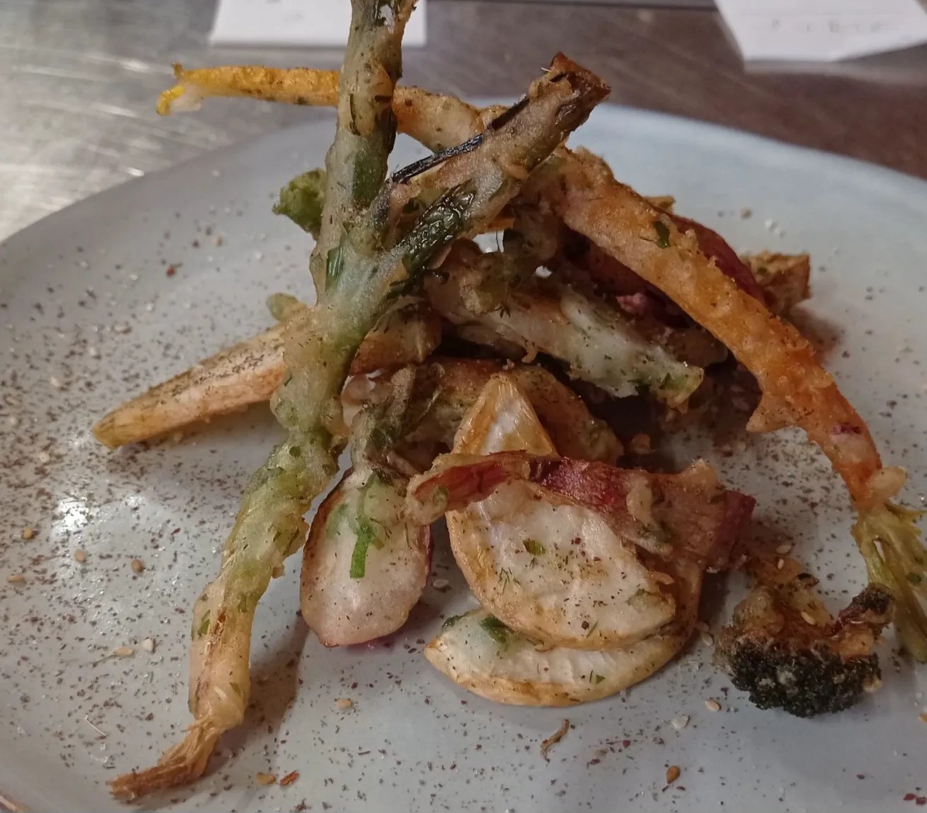 Image alt description