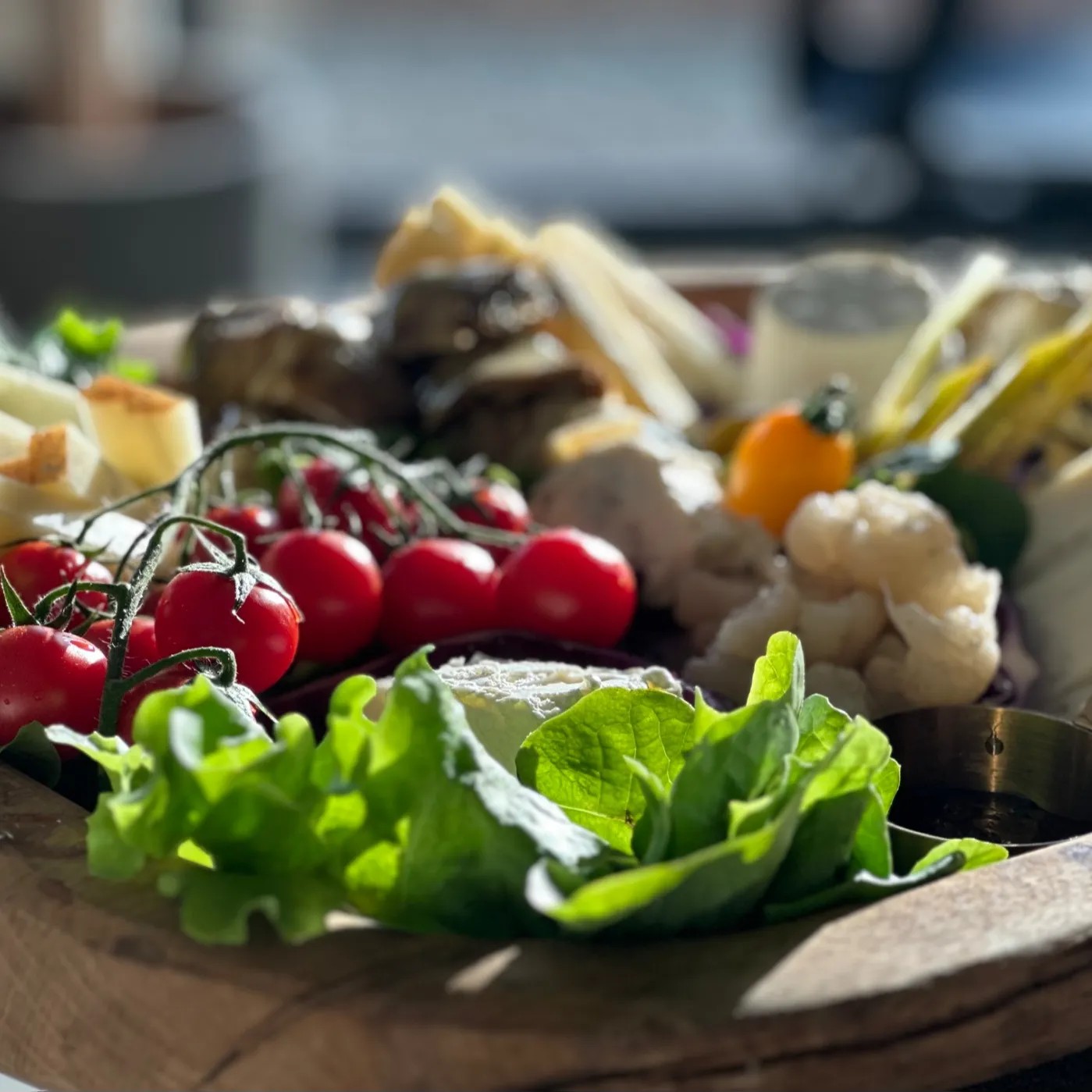 Image alt description