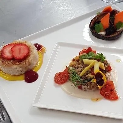 Image alt description