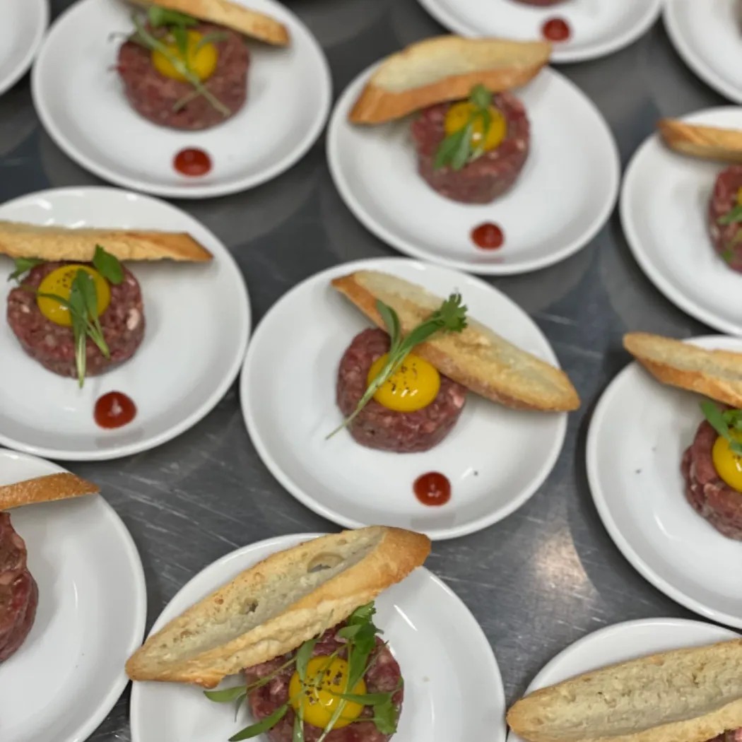 Image alt description