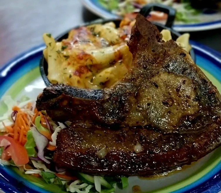 Image alt description