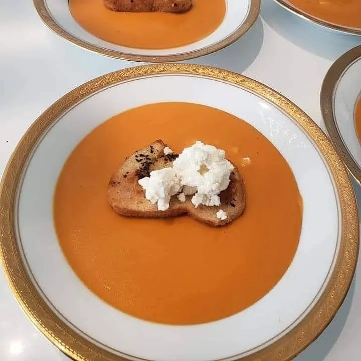 Image alt description