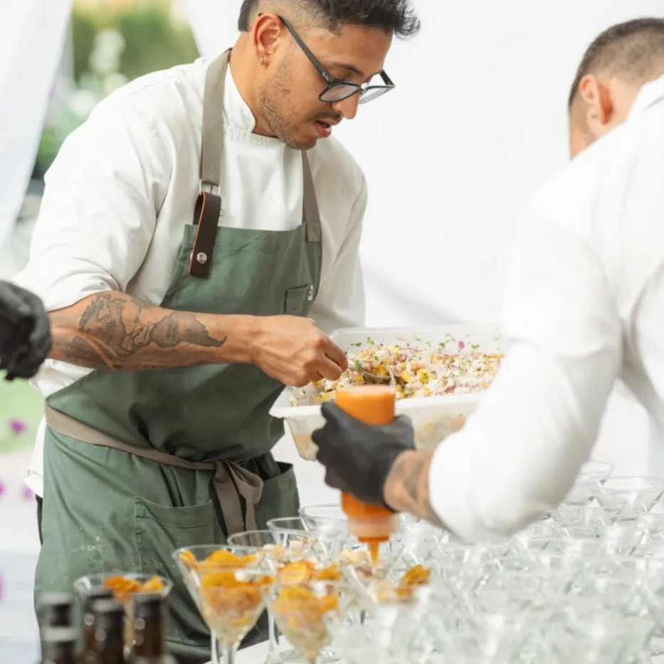 Image alt description