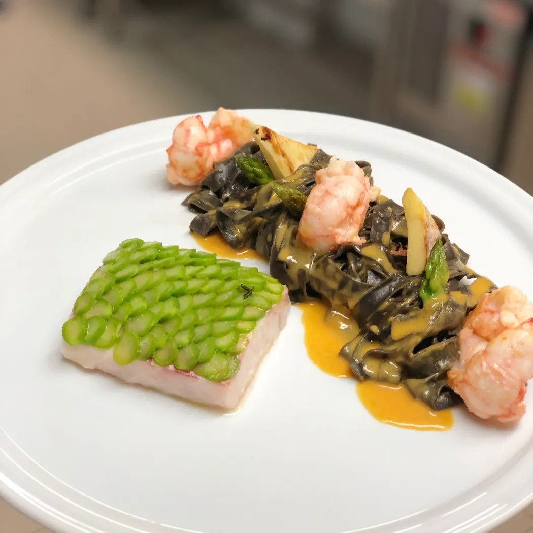 Image alt description