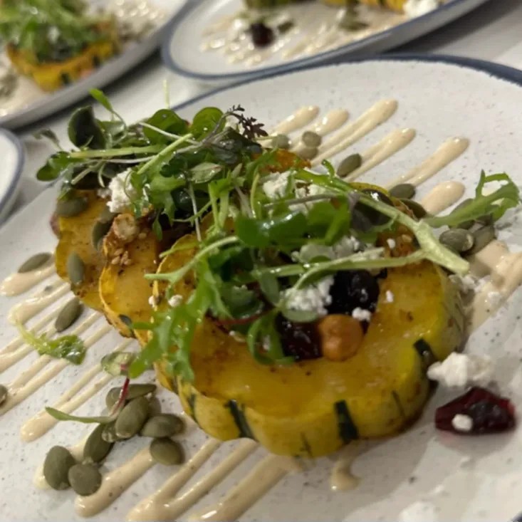 Image alt description