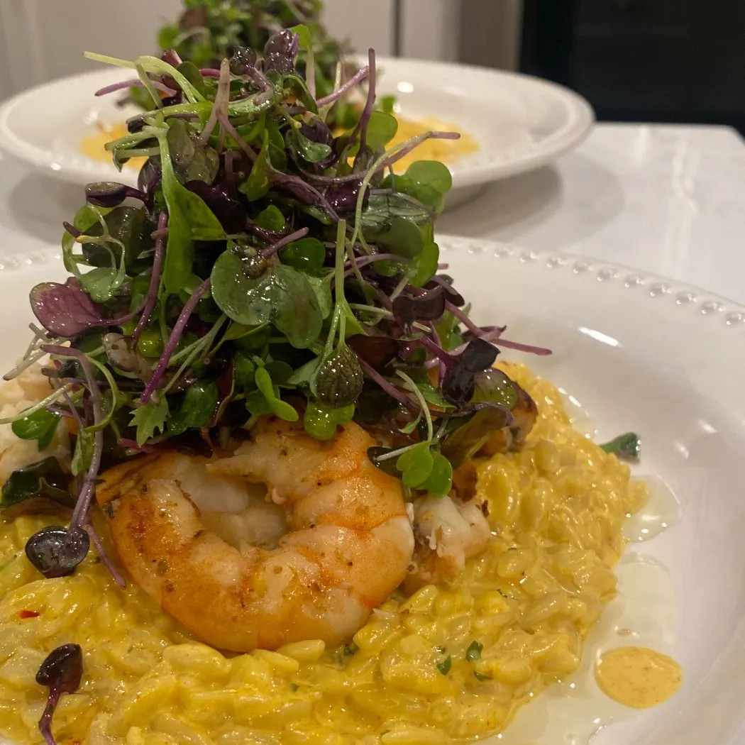 Image alt description