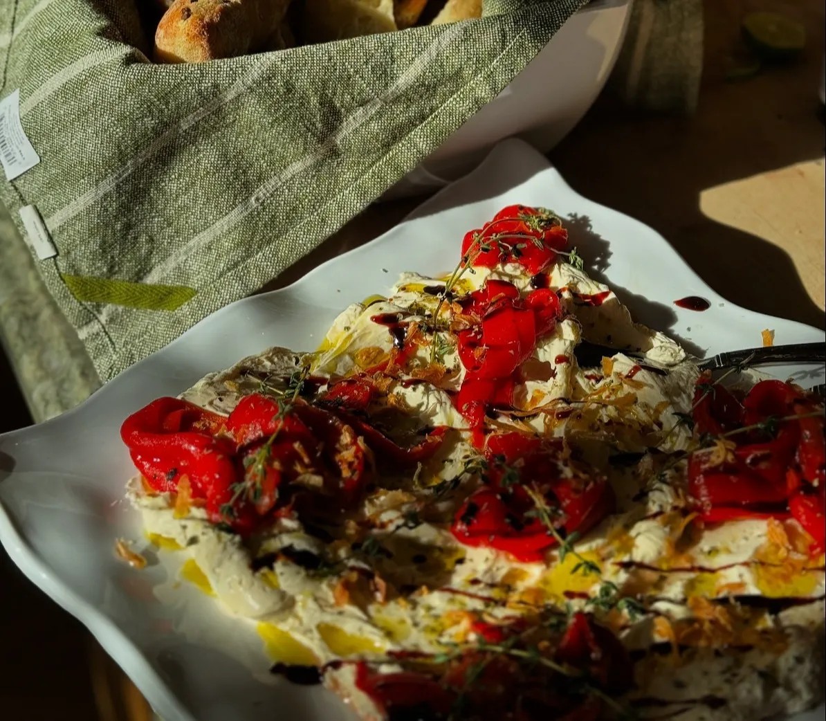 Image alt description