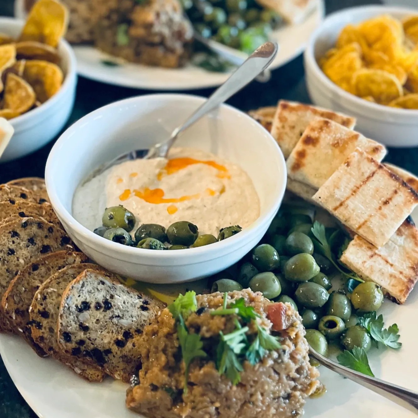 Image alt description