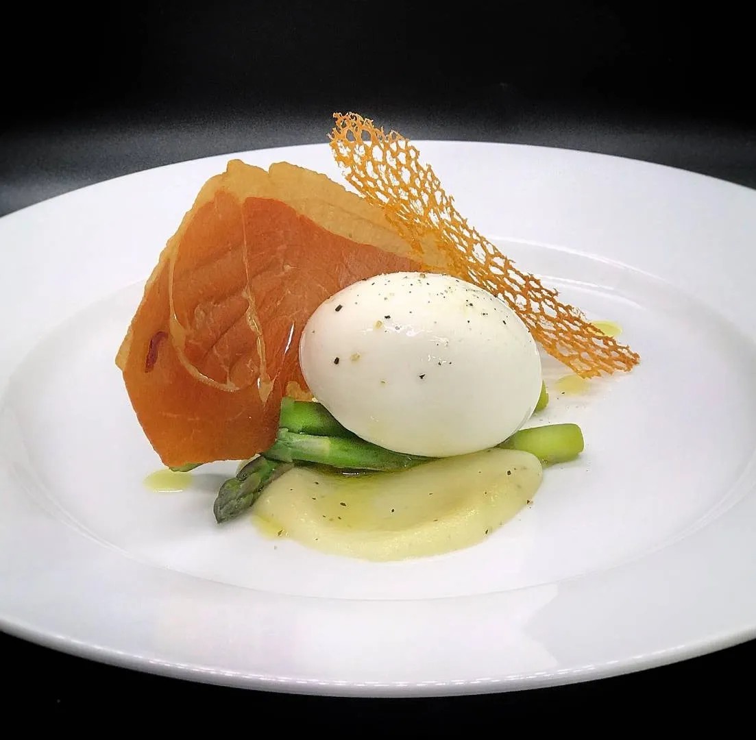 Image alt description