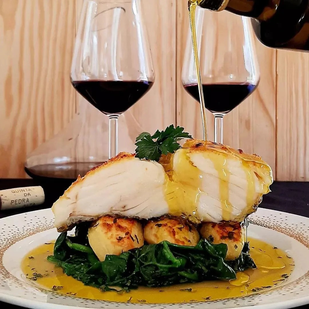 Image alt description