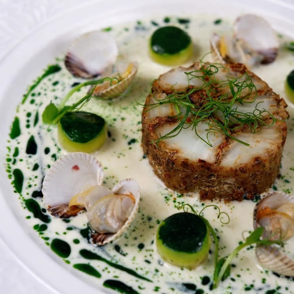 Image alt description