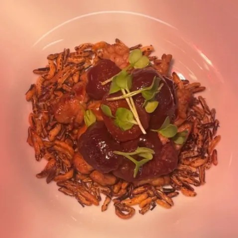 Image alt description