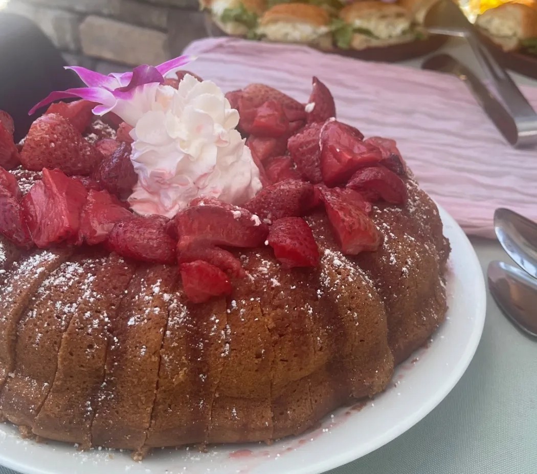 Image alt description