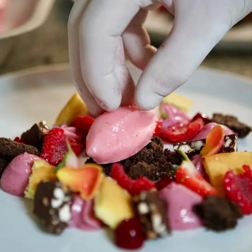 Image alt description