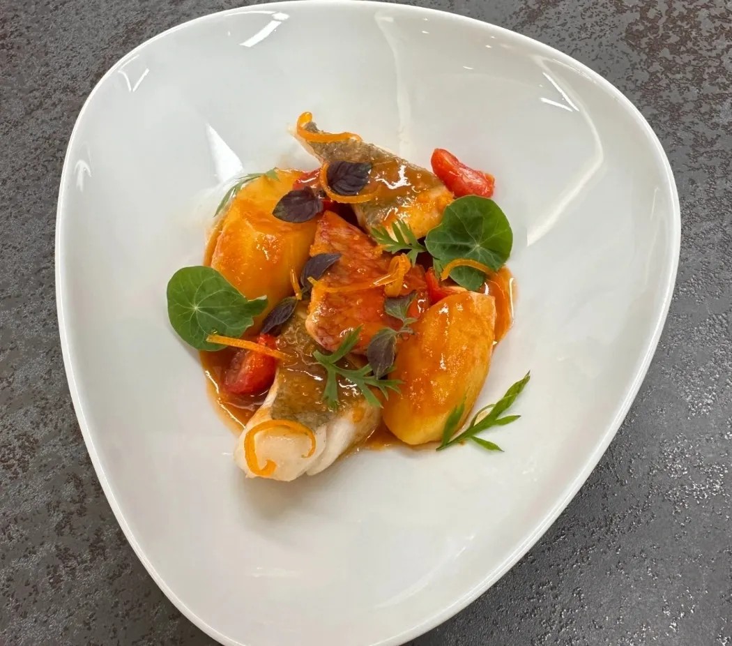 Image alt description