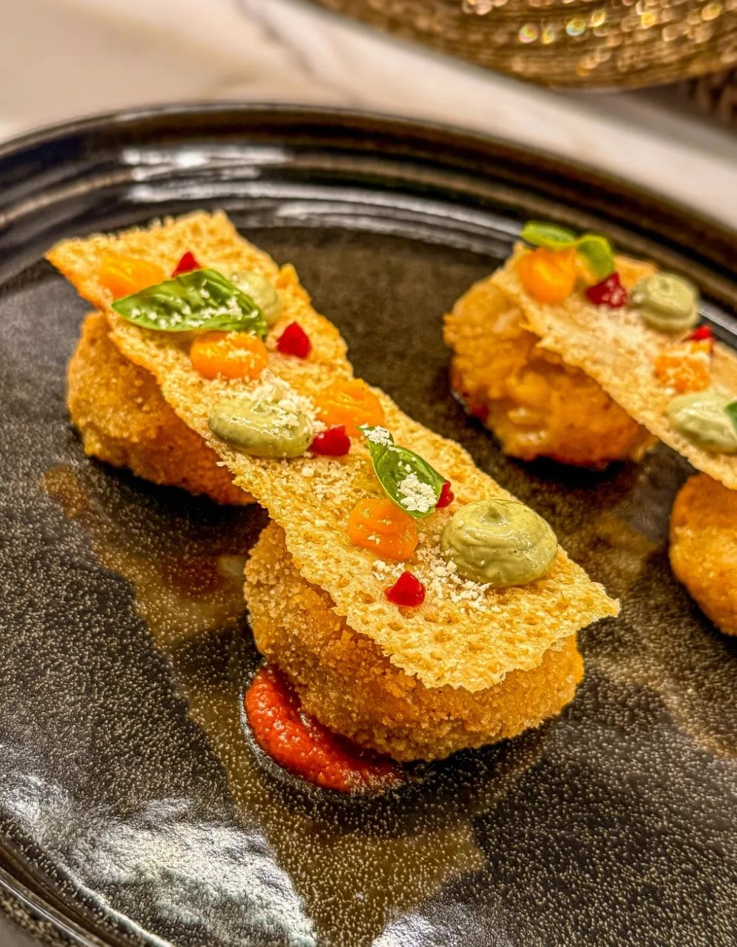 Image alt description