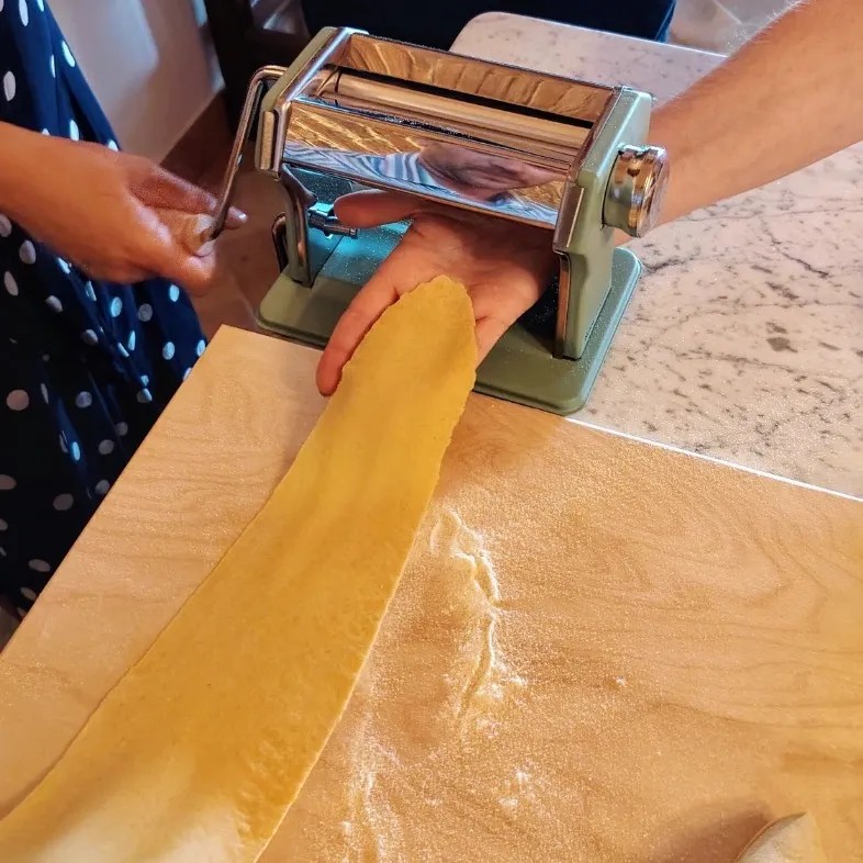 Image alt description