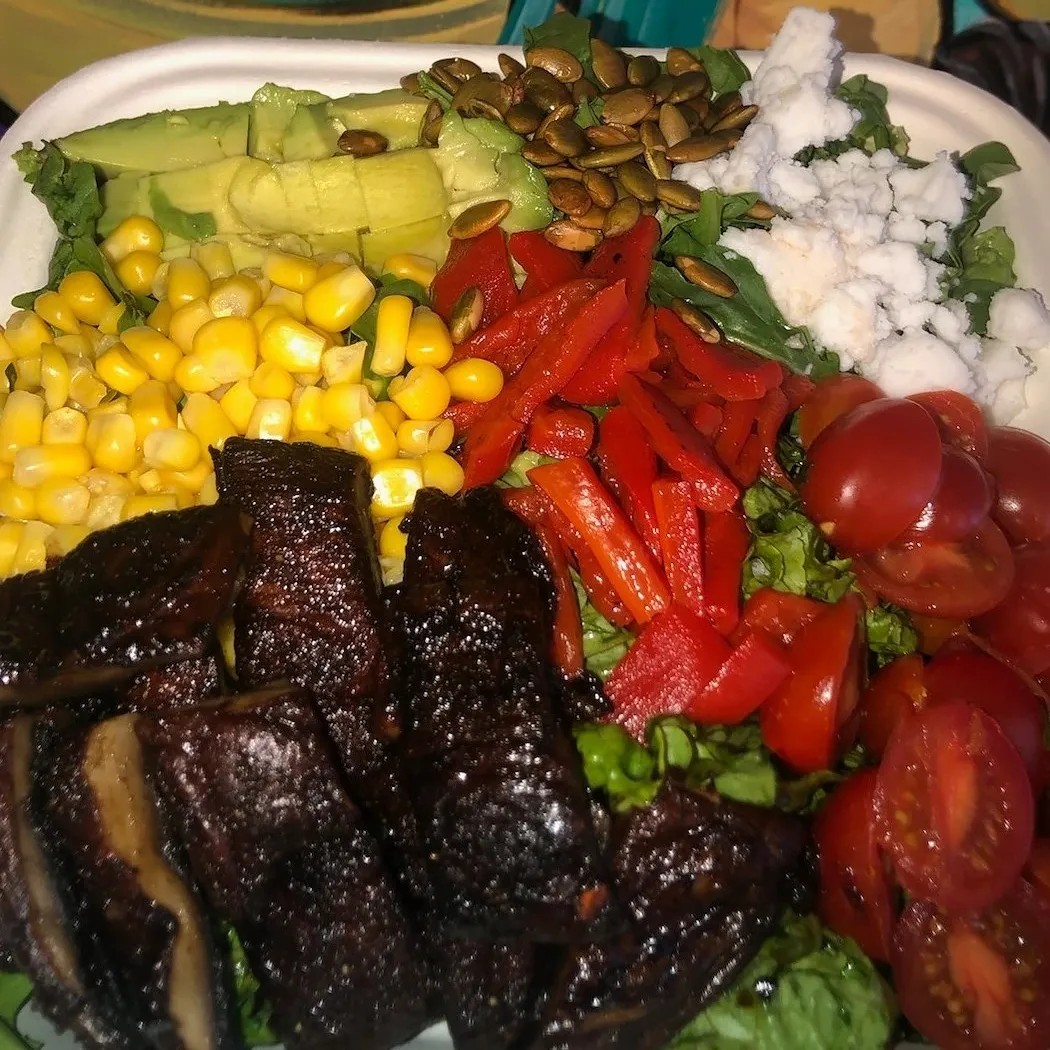 Image alt description